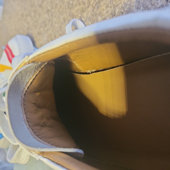 AUTHENTIC UNIQUE GIVENCHY SNEAKERS - Picture 5 of 5